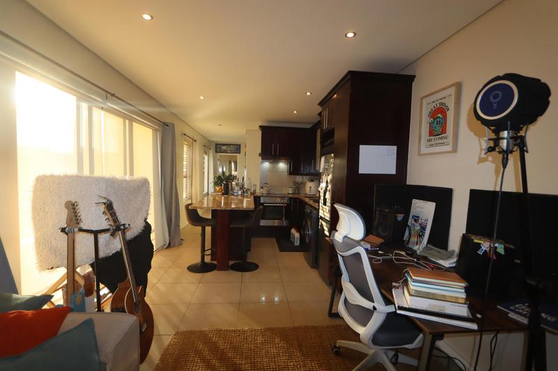 To Let 1 Bedroom Property for Rent in Wynberg Upper Western Cape